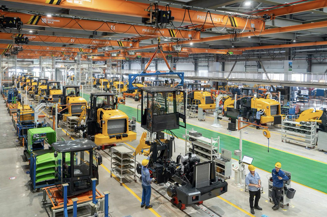 为何越来越多的工程机械厂家转做外贸