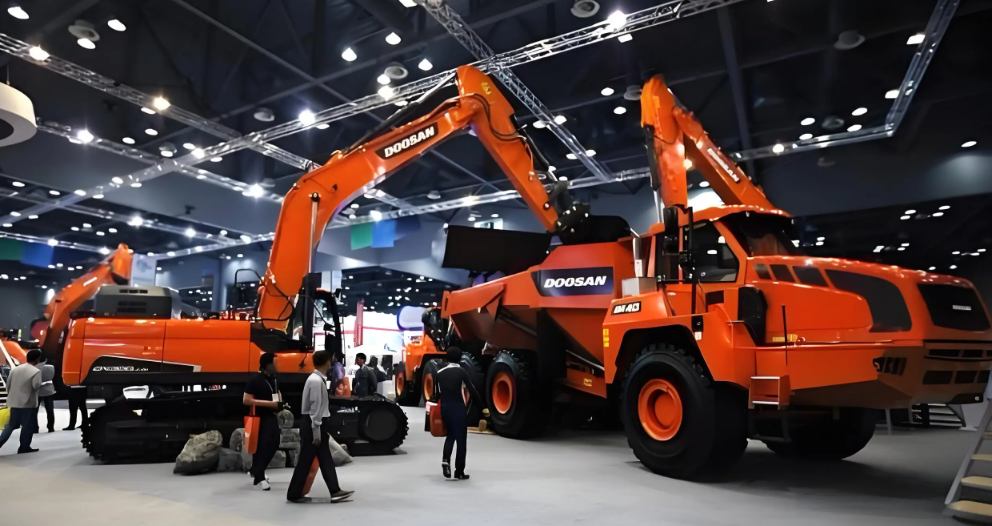 如何设计一个吸引人的工程机械网页