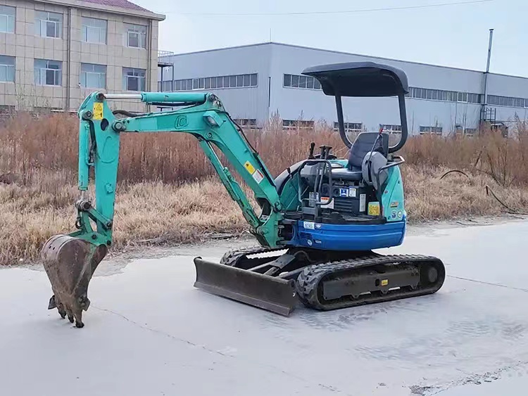 寻找外贸客户的途径：如何通过优化拆除机械配件的外贸网站吸引客户