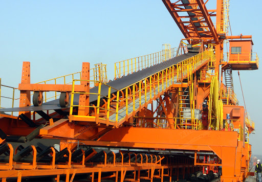 如何为工程机械行业中的输送带企业定制一个可以做外贸的网站：从设计到实施