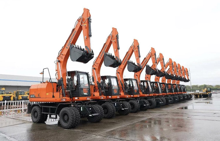 胶轮挖掘机在国际市场的应用与前景:广数供应链助力中国企业走向全球 胶轮挖掘机在国际市场的应用与前景:广数供应链助力中国企业走向全球